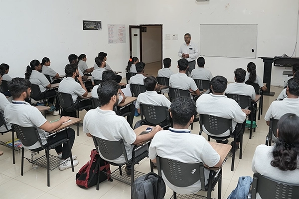 MBA students engaged in industry-focused coursework at Aachi Business School